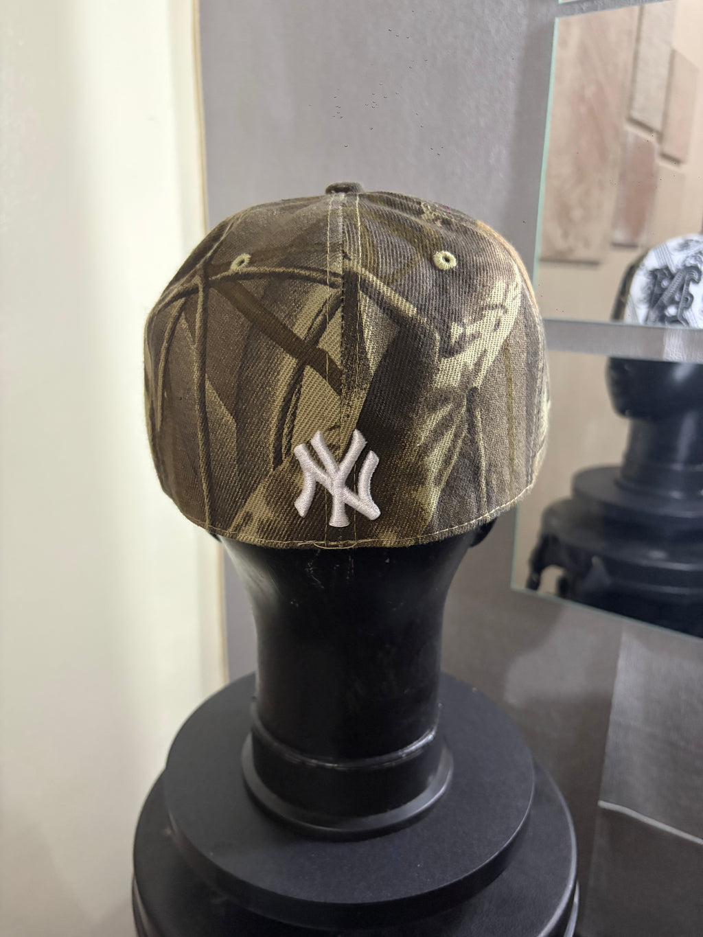 NY Camo Paisley Close Cap