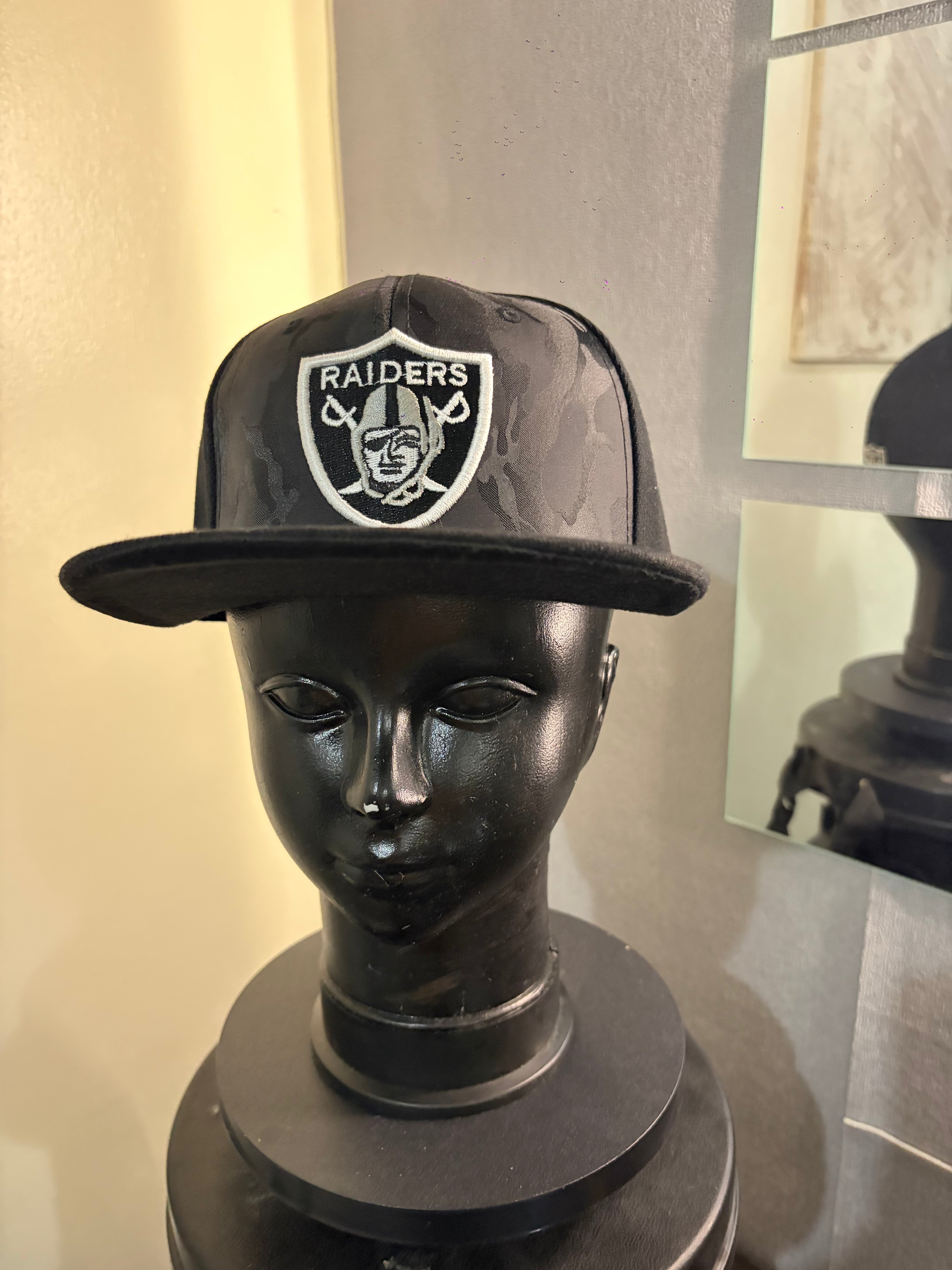 Raiders Close Cap